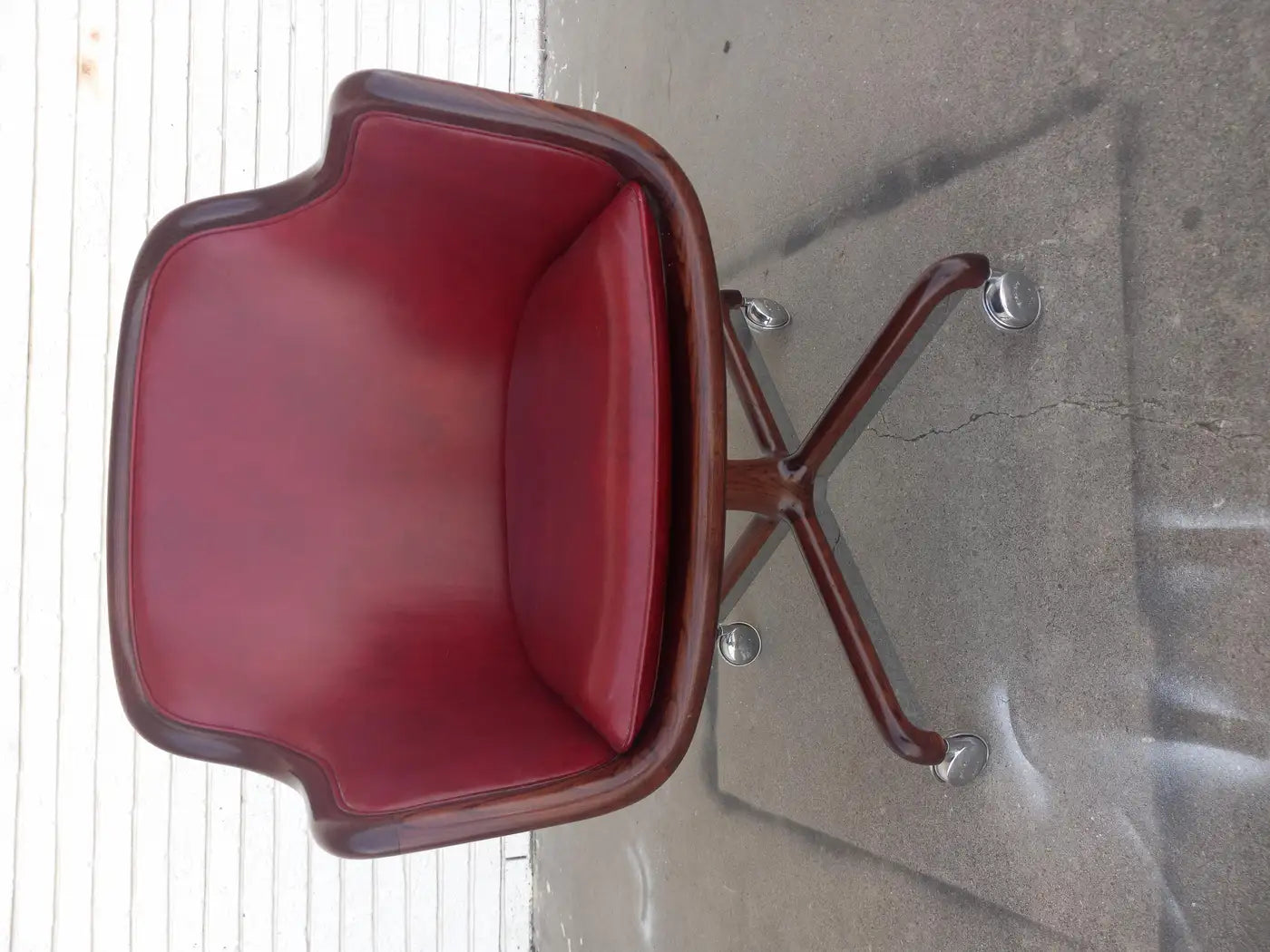 One Vintage Midcentury Ward Bennett Brickel Executive Chair