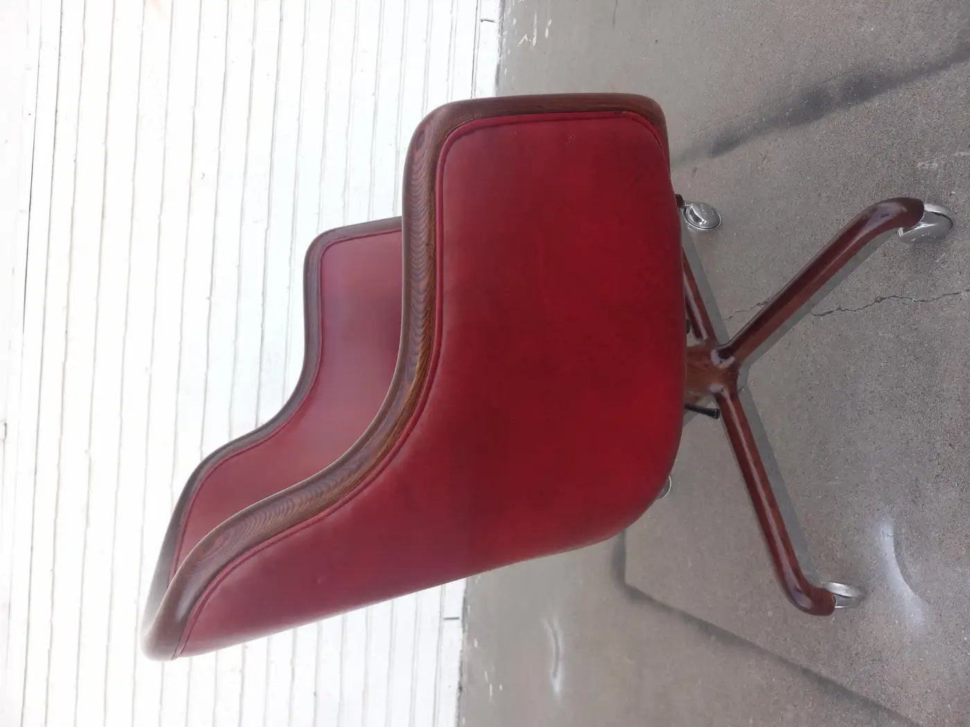 One Vintage Midcentury Ward Bennett Brickel Executive Chair