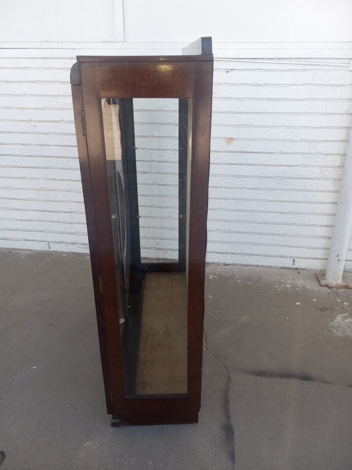 ART DECO Curio Cabinet