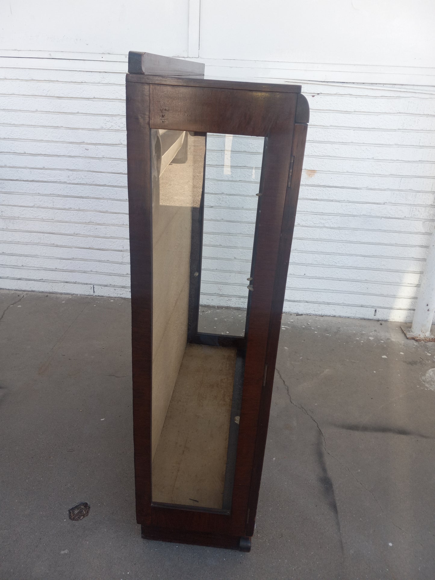 ART DECO Curio Cabinet