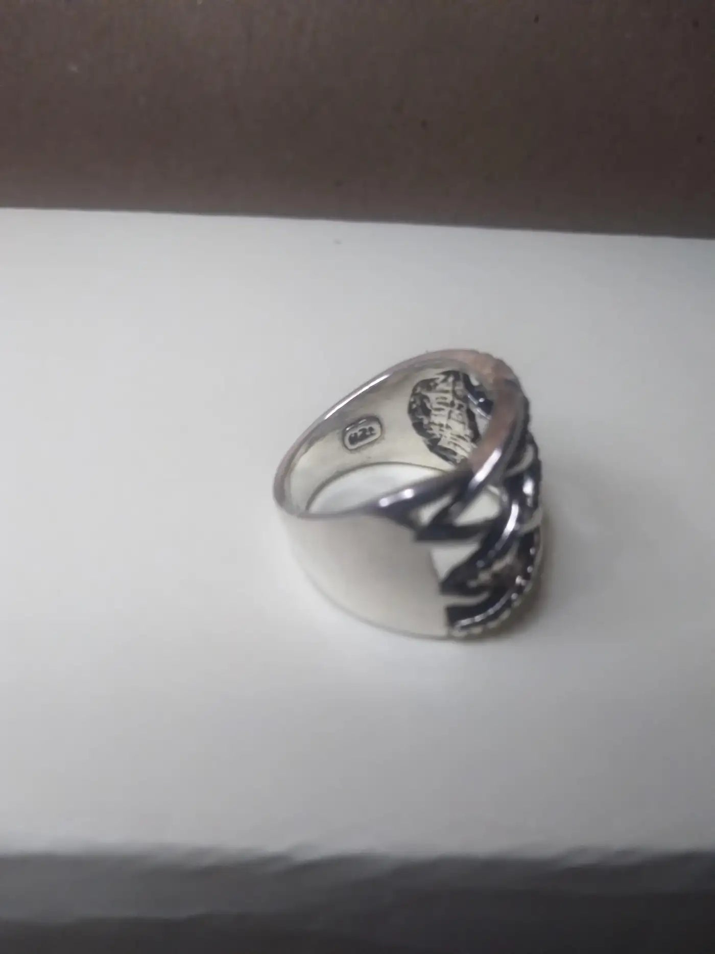 Beautiful Sterling Silver Woven Pattern Ring size 8