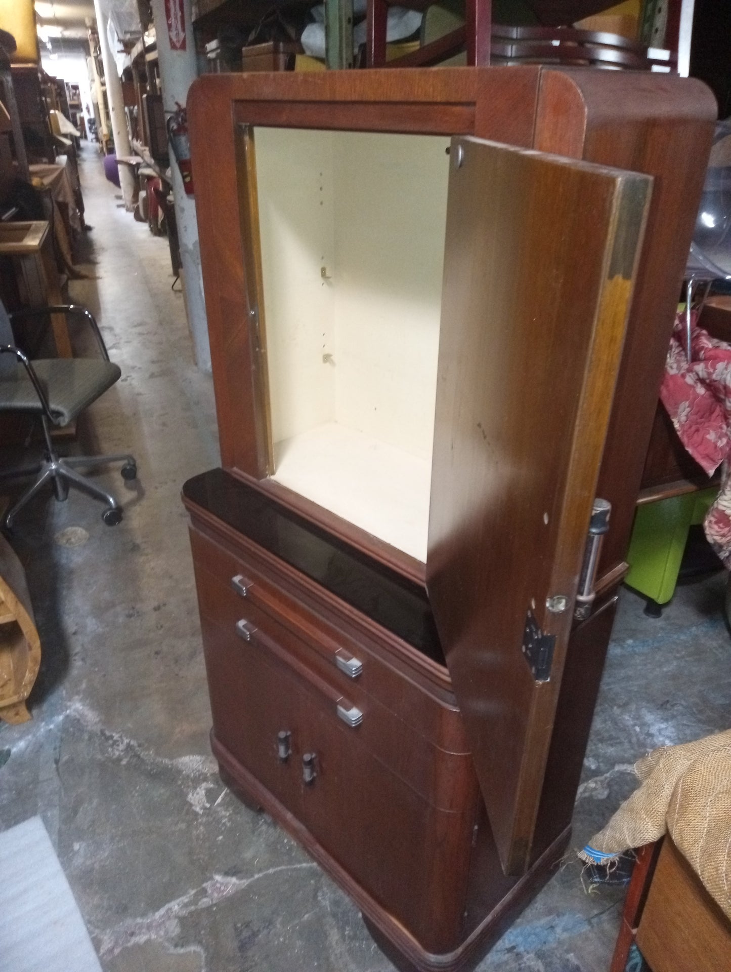 (1) Art Deco Hamilton Donald Deskey Mahogany Cabinet Circa 1930 (MR7263)