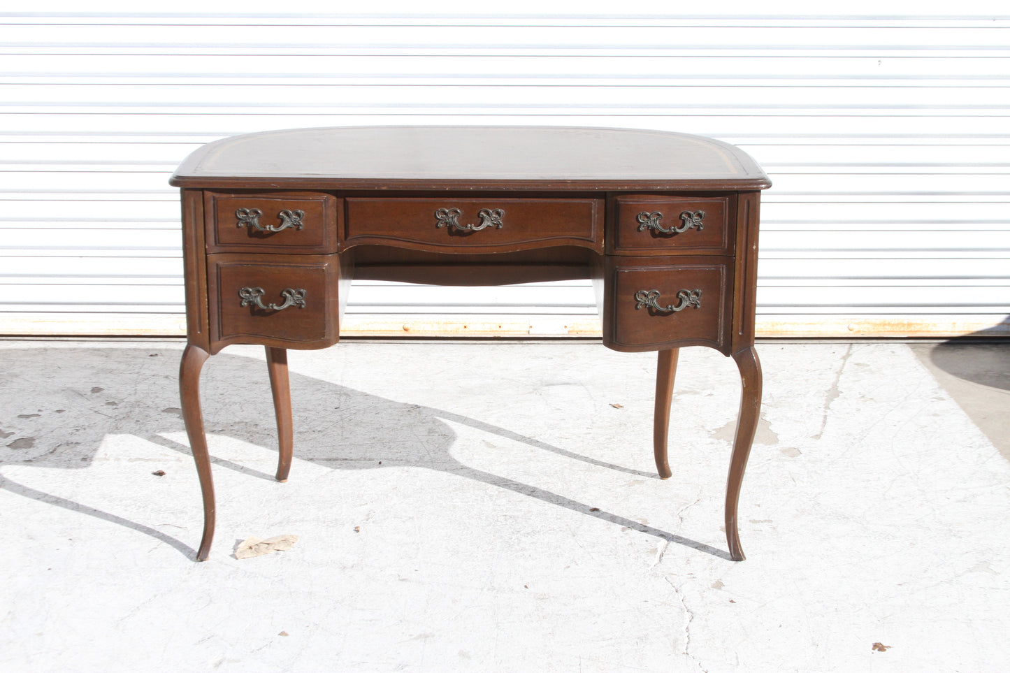 Sligh Walnut Curved Front Desk With Leather Top