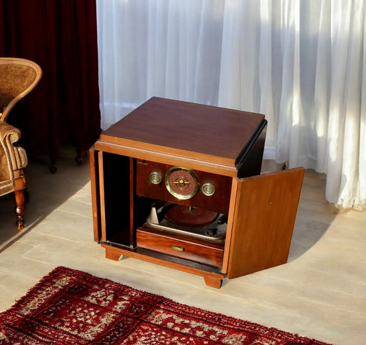 Vintage Crosley Turntable and Radio