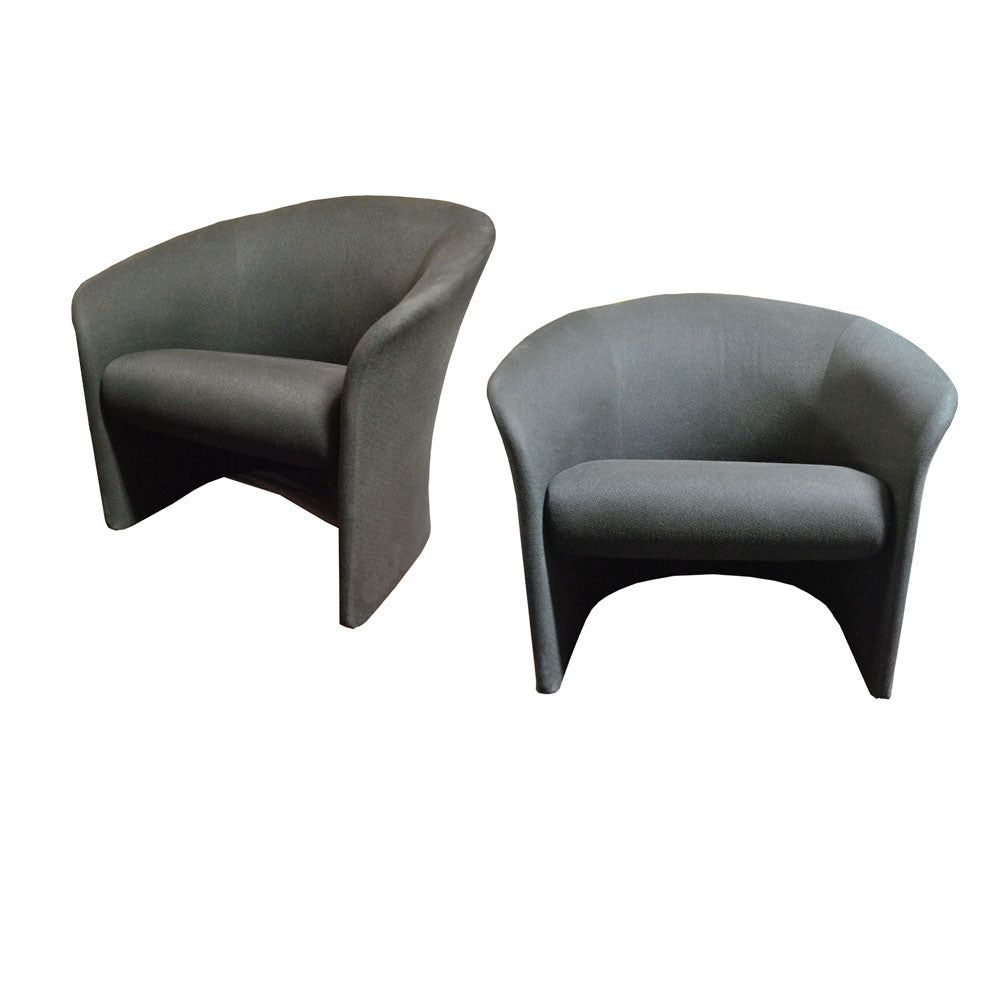 Pair Club Lounge Chairs by Massimo & Lella Vignelli