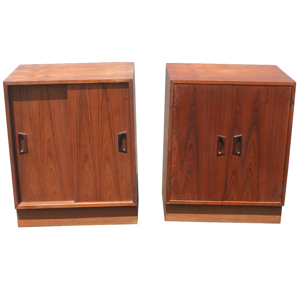 (2) 24″ Scandinavian Teak Bedroom Side Tables Cabinets (MR9235)