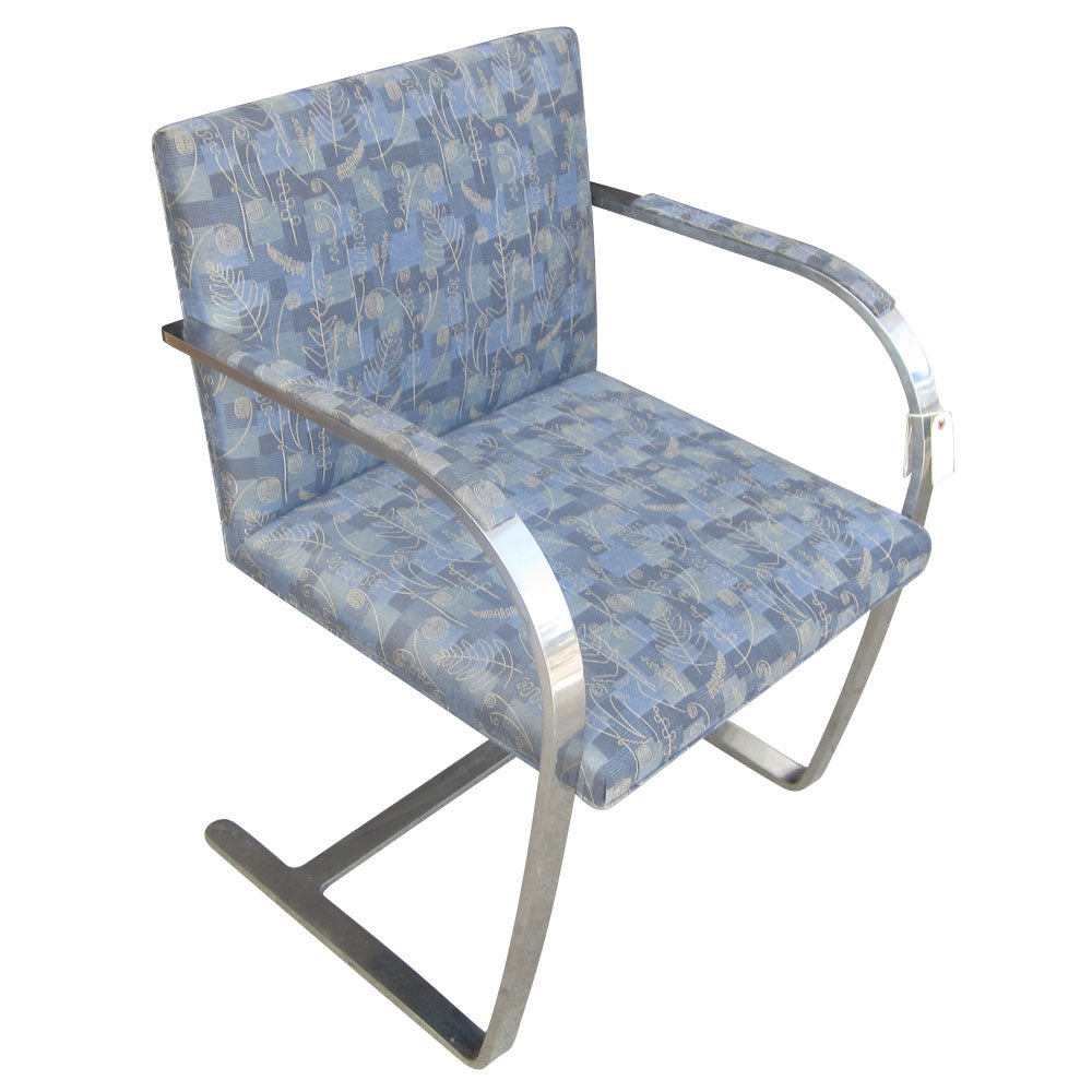 Multi color design featuring a cushioned seat and sleek profile.