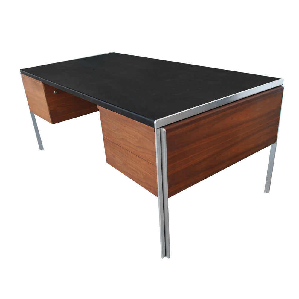 Vintage Mid Century 72″ wide Stow Davis Leather Chrome Desk (MR15389)