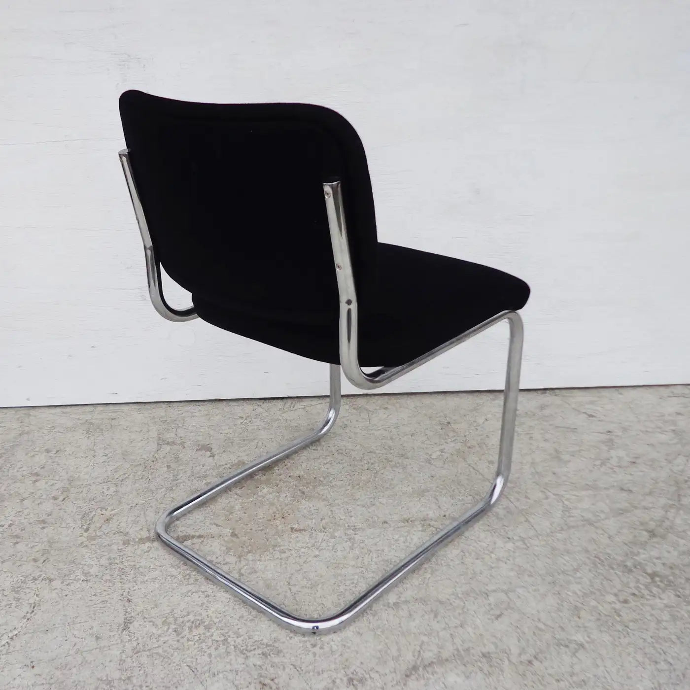 S 32 Cantilever Thonet Side Chair