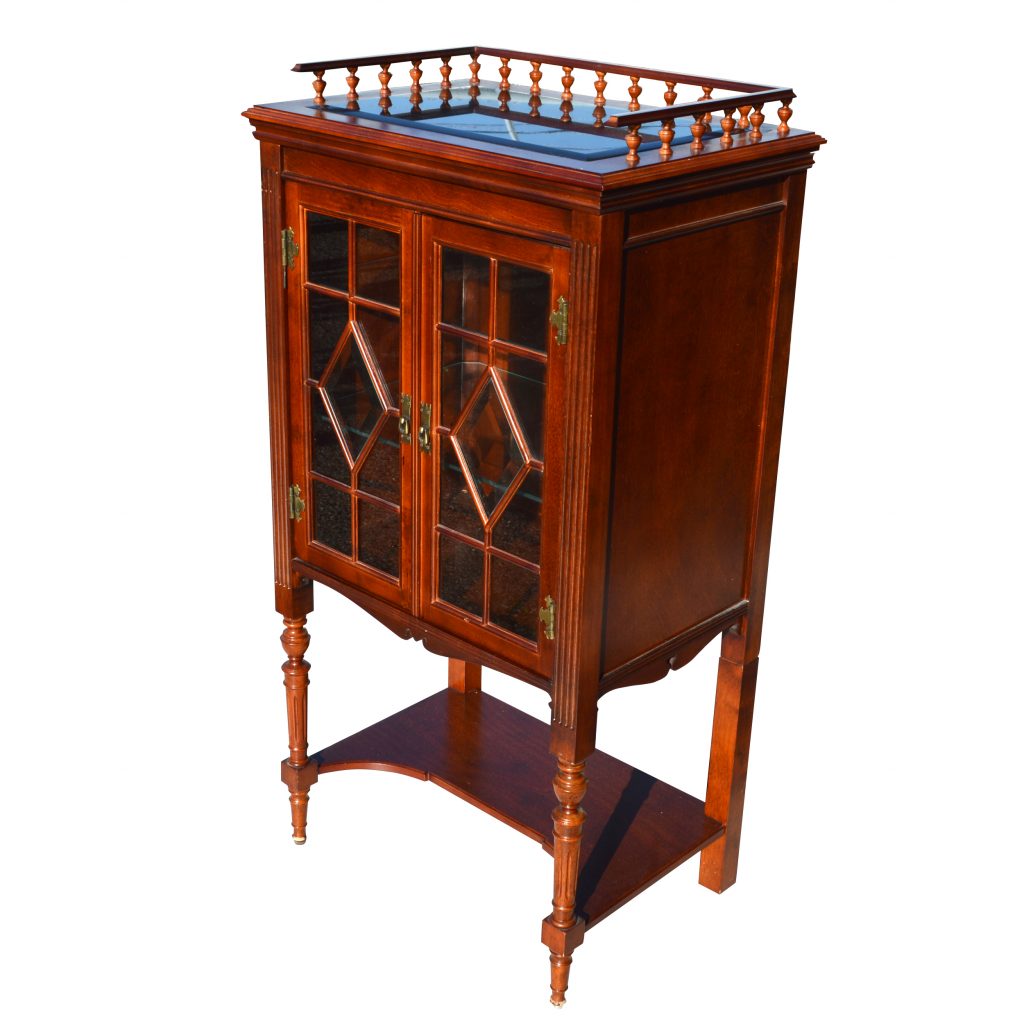 Vintage Dinning / Bar Cabinet with Glass top and Doors (MS10557)