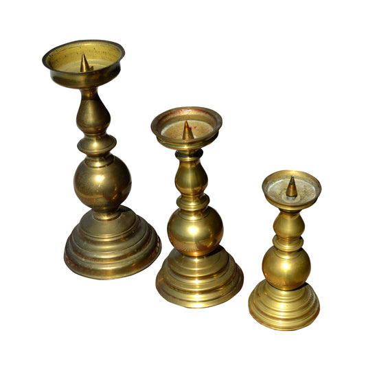 Set of 3 Brass Candle Holders in Various Sizes (MS10578)