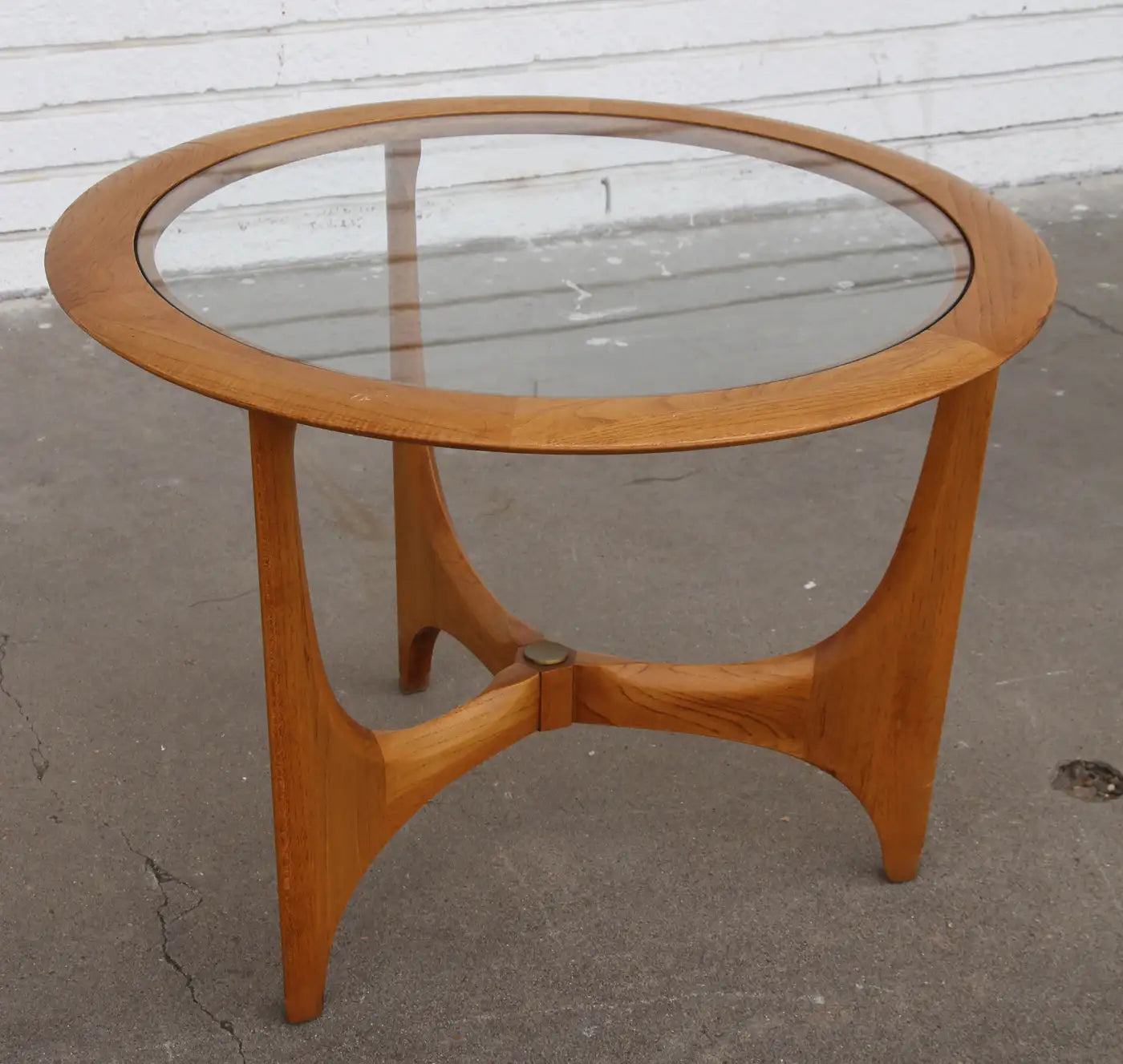 “Silhouette" Walnut Side Table by Lane, U.S.A, 1960s