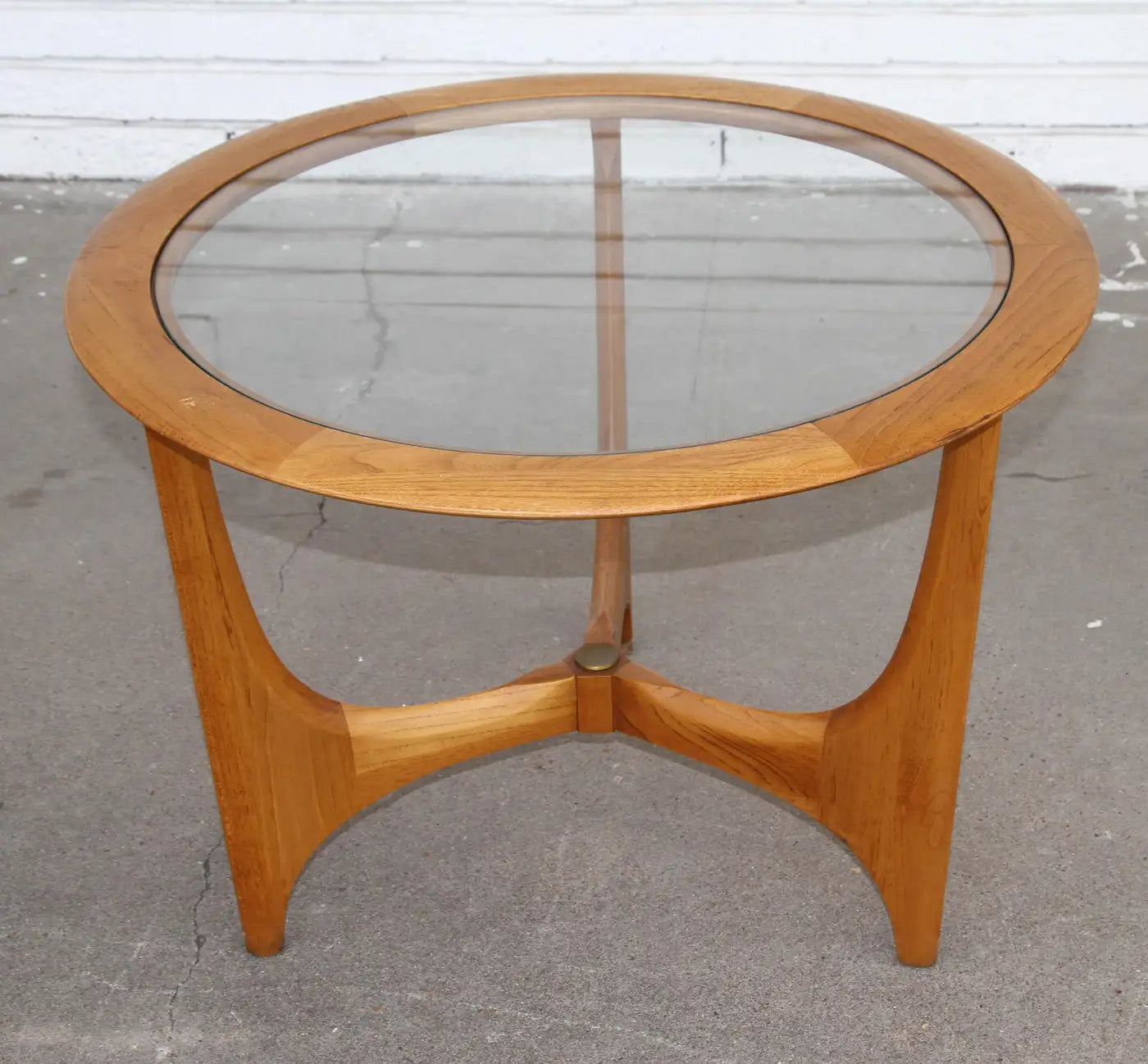 “Silhouette" Walnut Side Table by Lane, U.S.A, 1960s