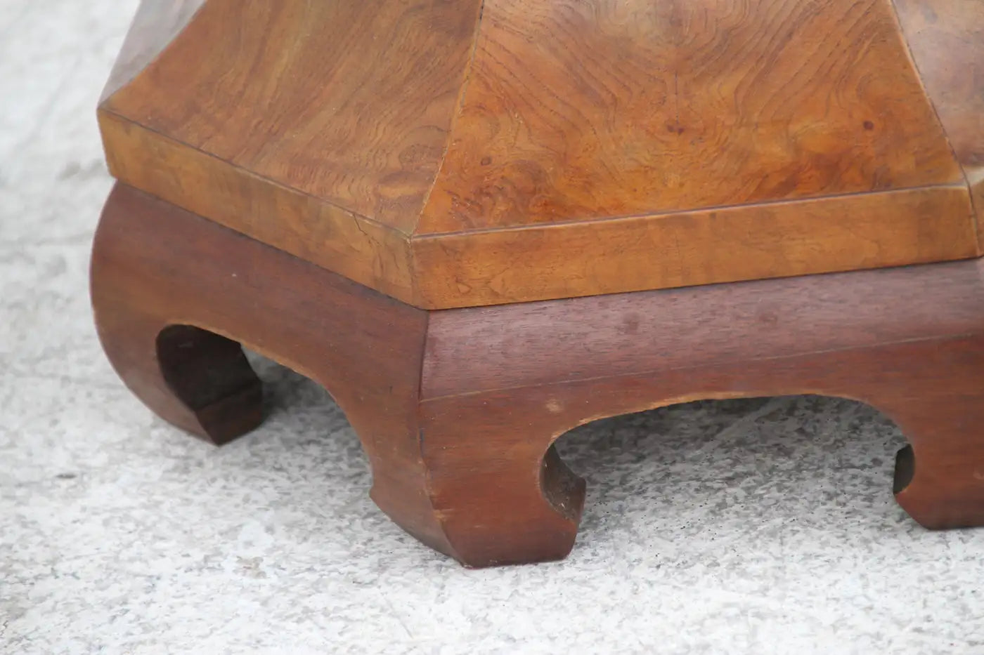 Italian Burl Biedermeier Pedestal Stool