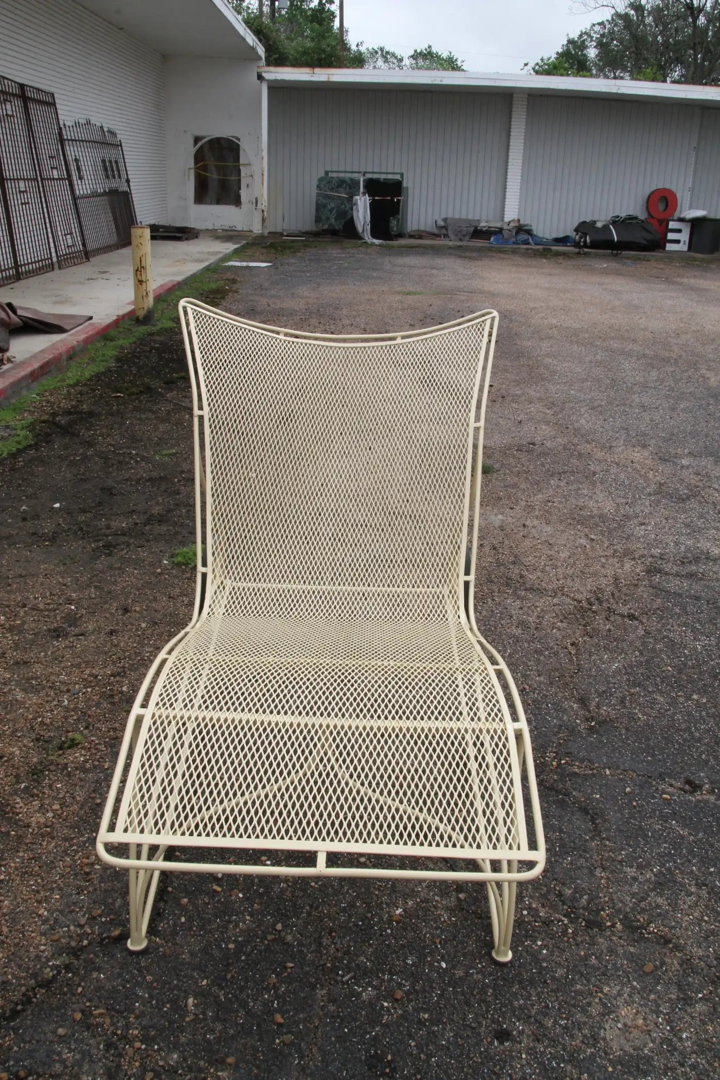 1 Vintage Russell Woodard Patio Chaise