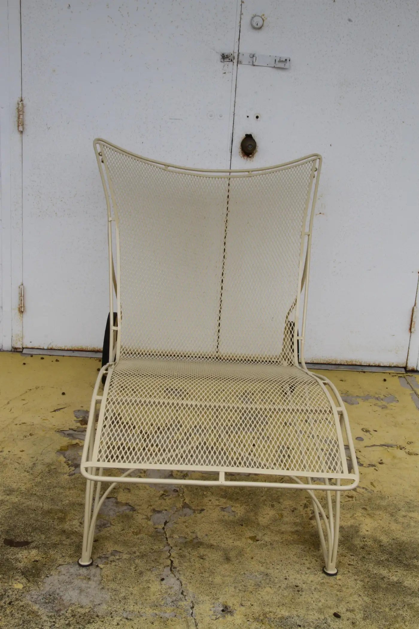 1 Vintage Russell Woodard Patio Chaise