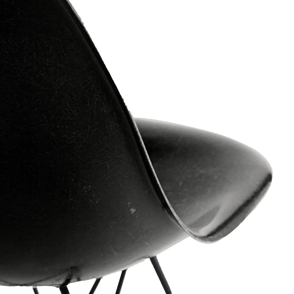 Eames Molded Fiberglass Side Chair - Black