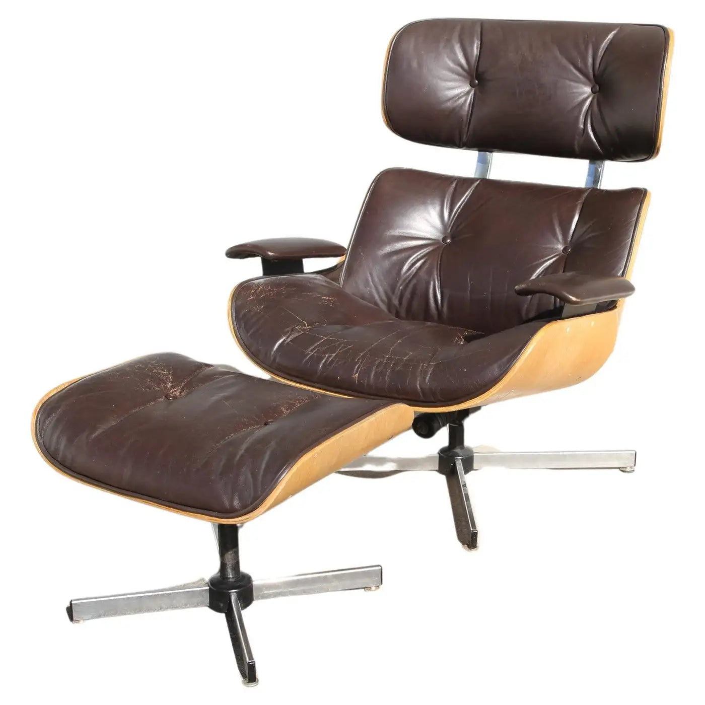 Eames Miller Selig Lounge Chair and Ottoman Plycraft