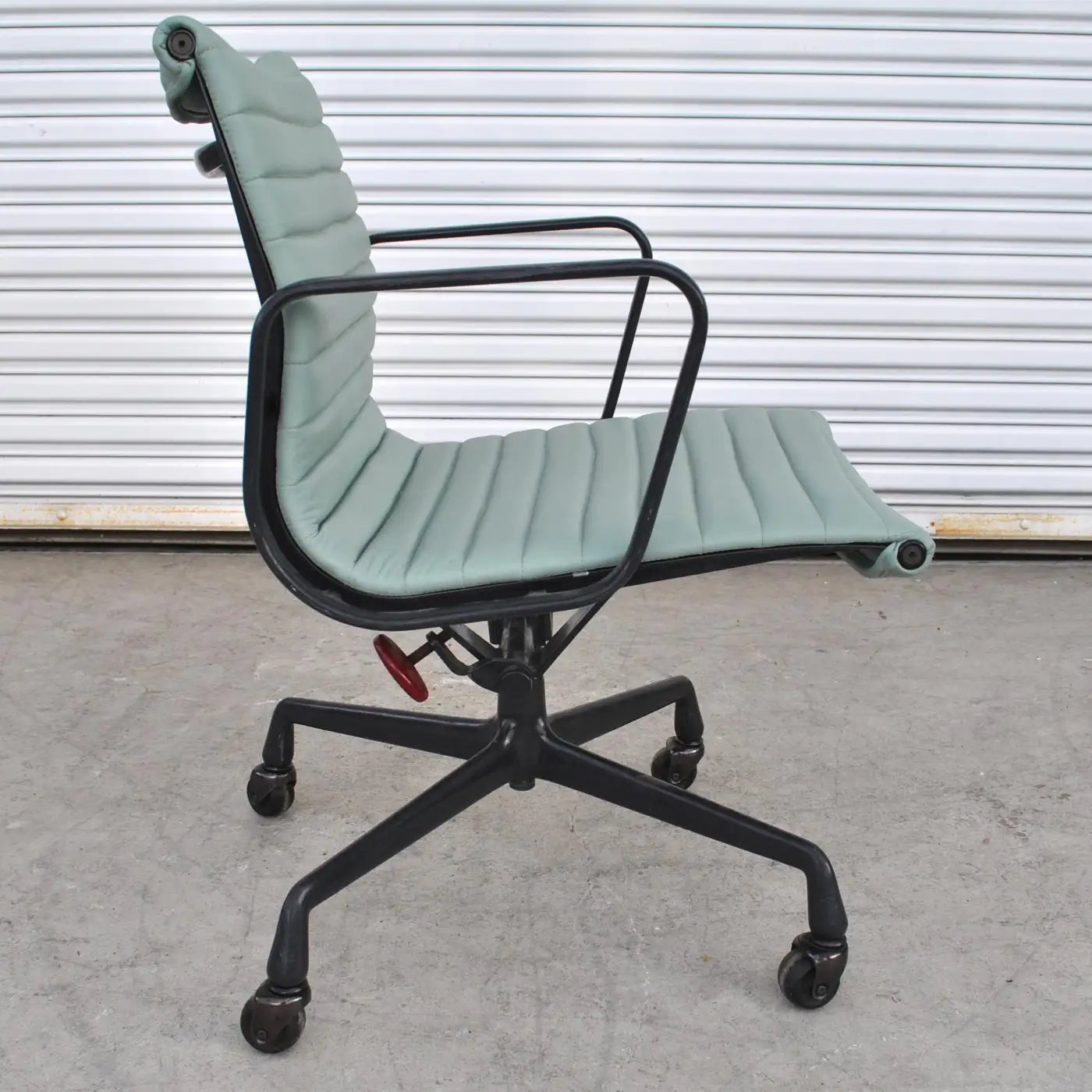 Restored Vintage Eames Aluminum Group Desk Chair