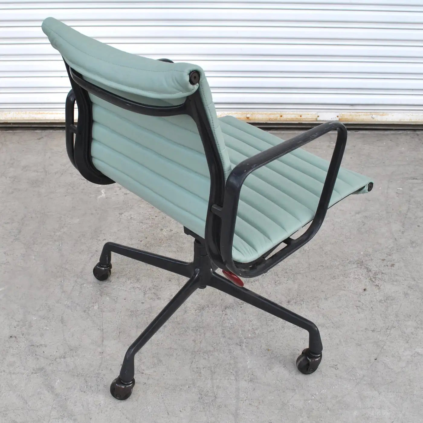 Restored Vintage Eames Aluminum Group Desk Chair