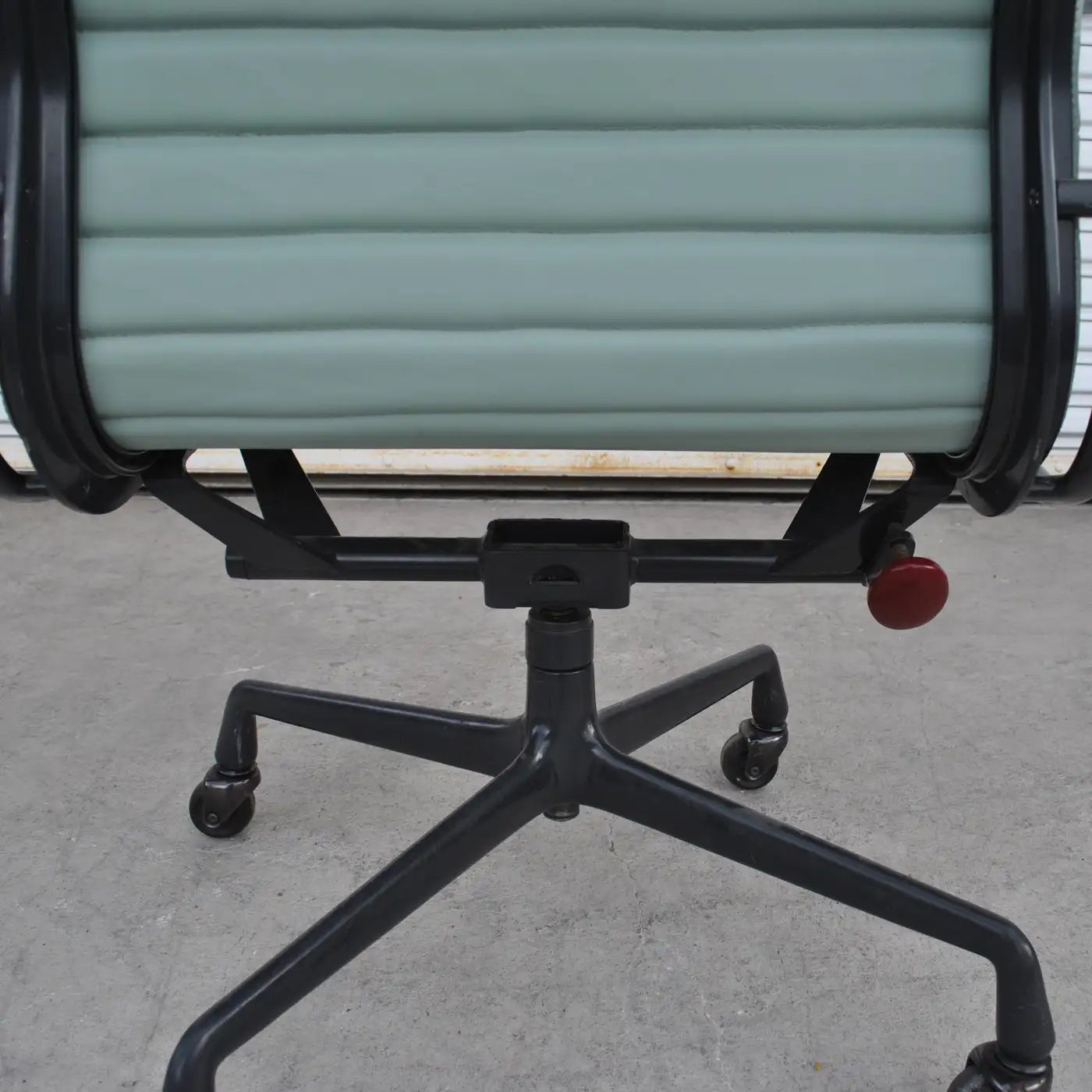 Restored Vintage Eames Aluminum Group Desk Chair